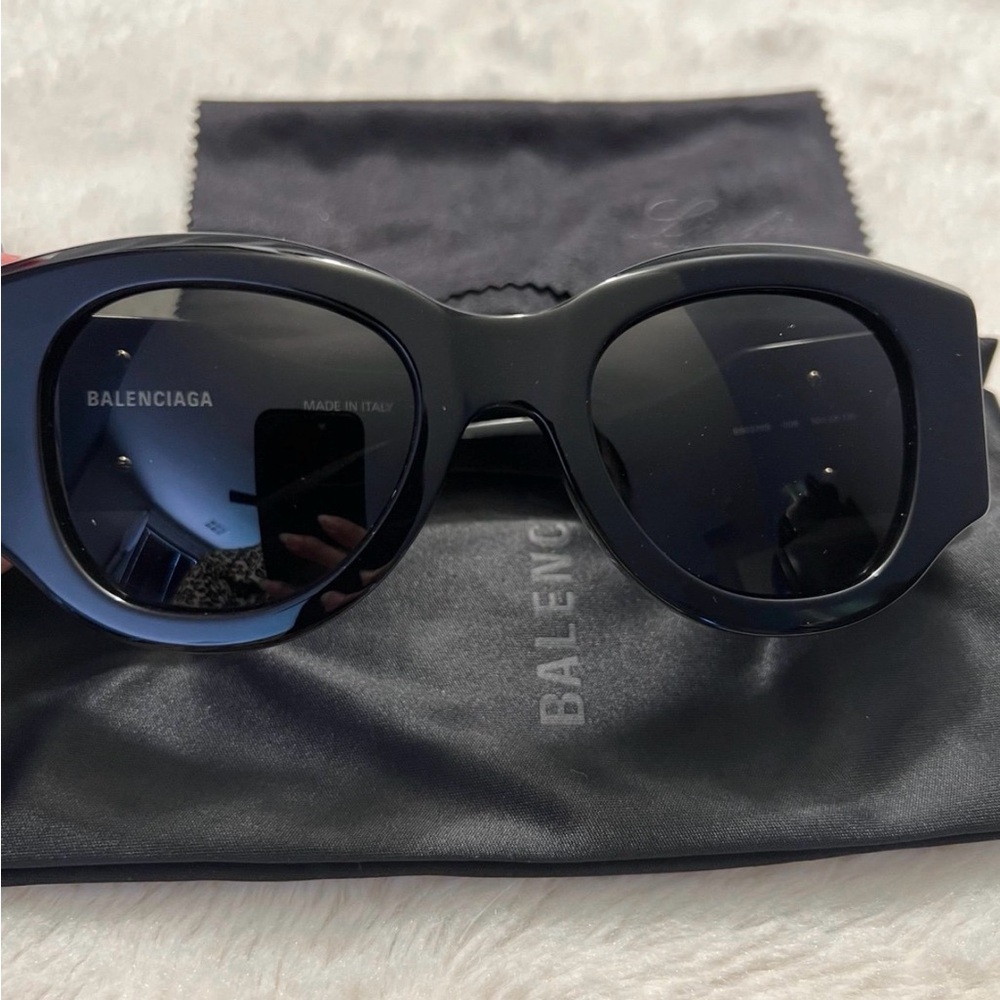 Balenciaga Black Sunglasses - Picture 6 of 12